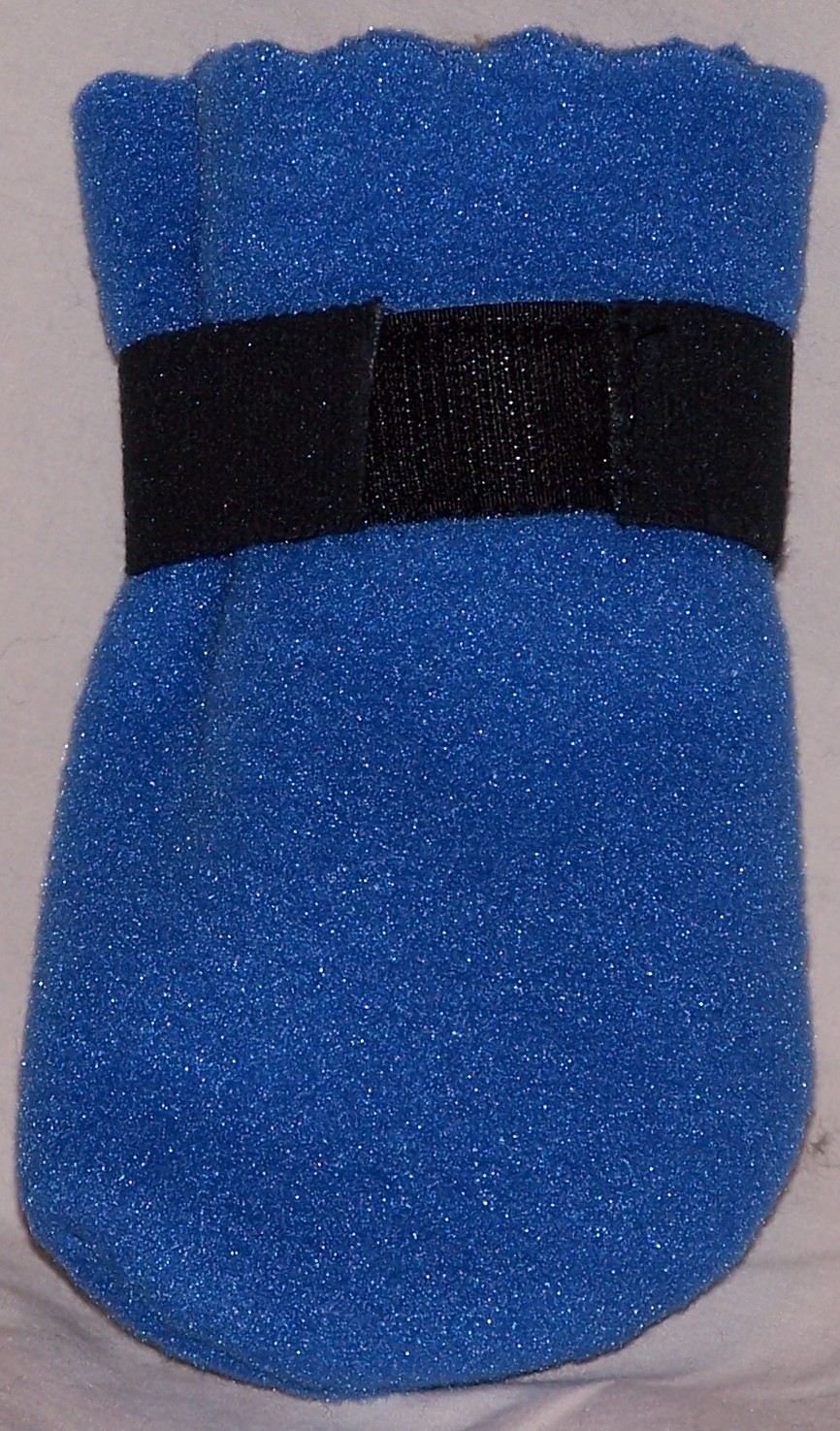 Foam mitt for cleaning purposes